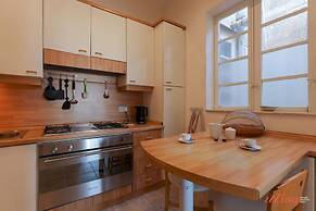 Eclectic Apartment With Incredible Harbour Views