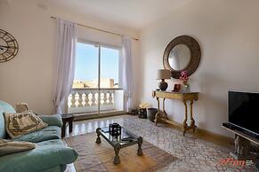 Eclectic Apartment With Incredible Harbour Views