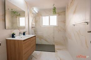 A Luxury Villa by the sea