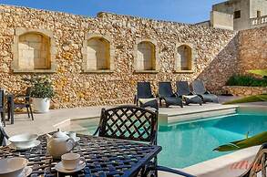 Grand Gozo Farmhouse With Games Room Pool