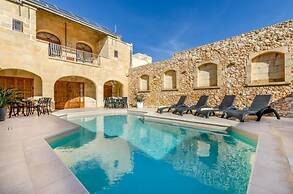Grand Gozo Farmhouse With Games Room Pool