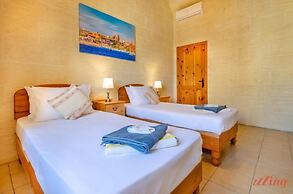 Grand Gozo Farmhouse With Games Room Pool