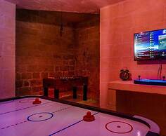 Grand Gozo Farmhouse With Games Room Pool