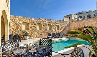 Grand Gozo Farmhouse With Games Room Pool