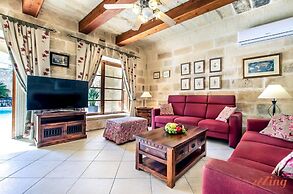 Grand Gozo Farmhouse With Games Room Pool