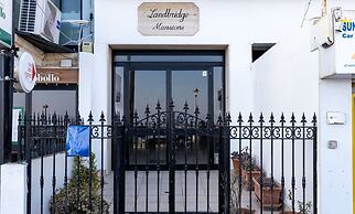 Stunning Seaviews Prime Location Lovely Home