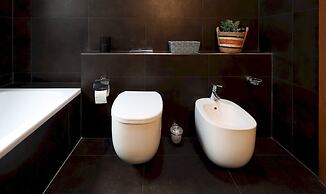 Stunning Seaviews Prime Location Lovely Home