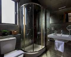 Stunning Seaviews Prime Location Lovely Home