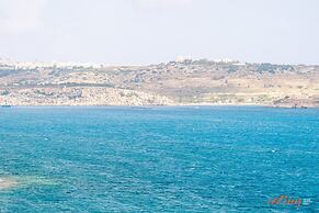 Stunning Seaviews Prime Location Lovely Home