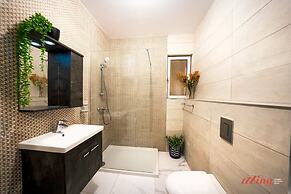 A Stylishly Chic Holiday Home With a Sofa bed