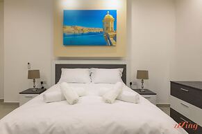 Luxurious Duplex Seafront Apt With Amazing Views