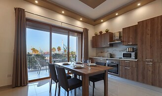 Luxurious Duplex Seafront Apt With Amazing Views