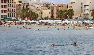 Luxurious Duplex Seafront Apt With Amazing Views