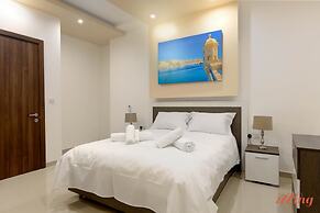 Luxurious Duplex Seafront Apt With Amazing Views