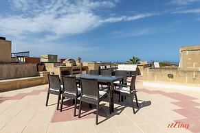 Pet Friendly Penthouse Rooftop Jacuzzi With Views