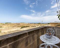 Pet Friendly Penthouse Rooftop Jacuzzi With Views