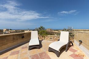 Pet Friendly Penthouse Rooftop Jacuzzi With Views