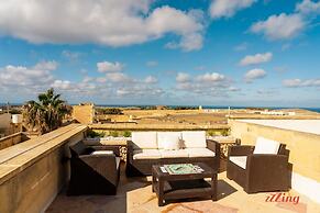 Pet Friendly Penthouse Rooftop Jacuzzi With Views