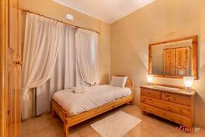 Pet Friendly Penthouse Rooftop Jacuzzi With Views