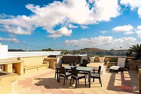 Pet Friendly Penthouse Rooftop Jacuzzi With Views