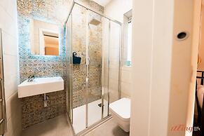 Glamorous Apartment With Panoramic Green Views