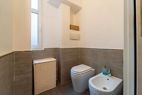 Isola Cozy Apartment by Wonderful Italy