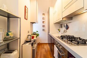 Isola Cozy Apartment by Wonderful Italy