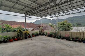 OYO 90454 Adinda Homestay Cibodas Lembang