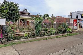 OYO 90454 Adinda Homestay Cibodas Lembang