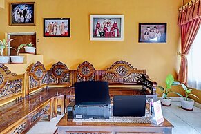 OYO 90454 Adinda Homestay Cibodas Lembang