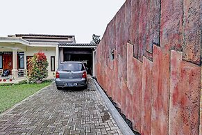 OYO 90454 Adinda Homestay Cibodas Lembang