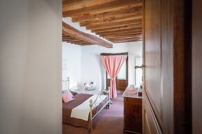 Chiara House In Galenda