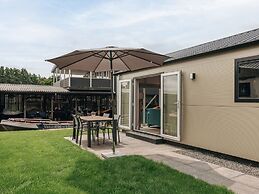 Nice Chalet With ac and Sloop