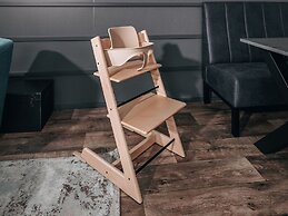 Nice Chalet With ac and Sloop