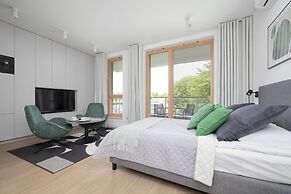 Modern Studio Warsaw by Renters Prestige