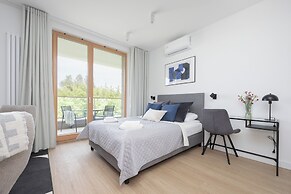 Modern Studio Warsaw by Renters Prestige