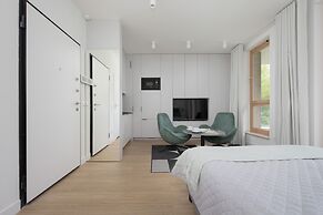 Modern Studio Warsaw by Renters Prestige