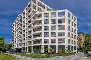 Modern Studio Warsaw by Renters Prestige