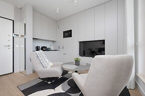 Modern Studio Warsaw by Renters Prestige