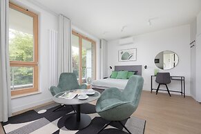 Modern Studio Warsaw by Renters Prestige