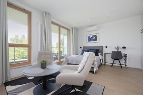 Modern Studio Warsaw by Renters Prestige
