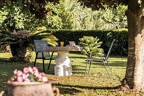 Phos Elegant Residences by Konnect, 400m to the beach