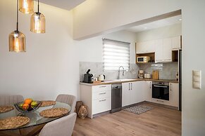 Phos Elegant Residences by Konnect, 400m to the beach