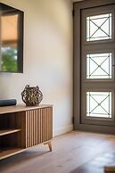 Phos Elegant Residences by Konnect, 400m to the beach