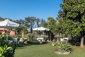 Phos Elegant Residences by Konnect, 400m to the beach