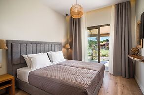 Phos Elegant Residences by Konnect, 400m to the beach