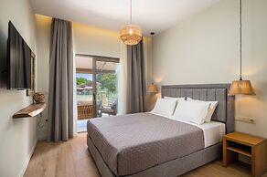 Phos Elegant Residences by Konnect, 400m to the beach