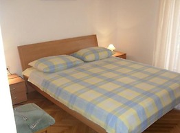 Apartments White House