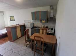 Apartments White House