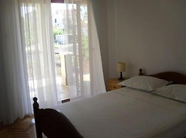 Apartments White House